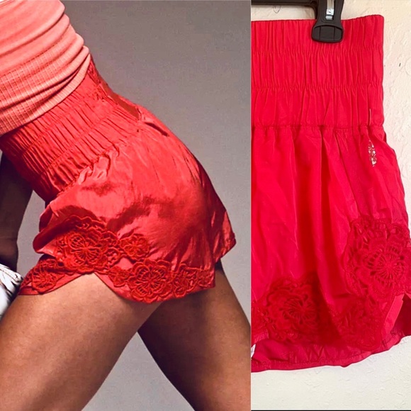 NWOT Free People’s Floral Lace Appliqué Shorts - Picture 1 of 15